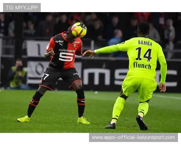 法甲边路组合配合默契提升进攻效率显著，法甲哪个队强